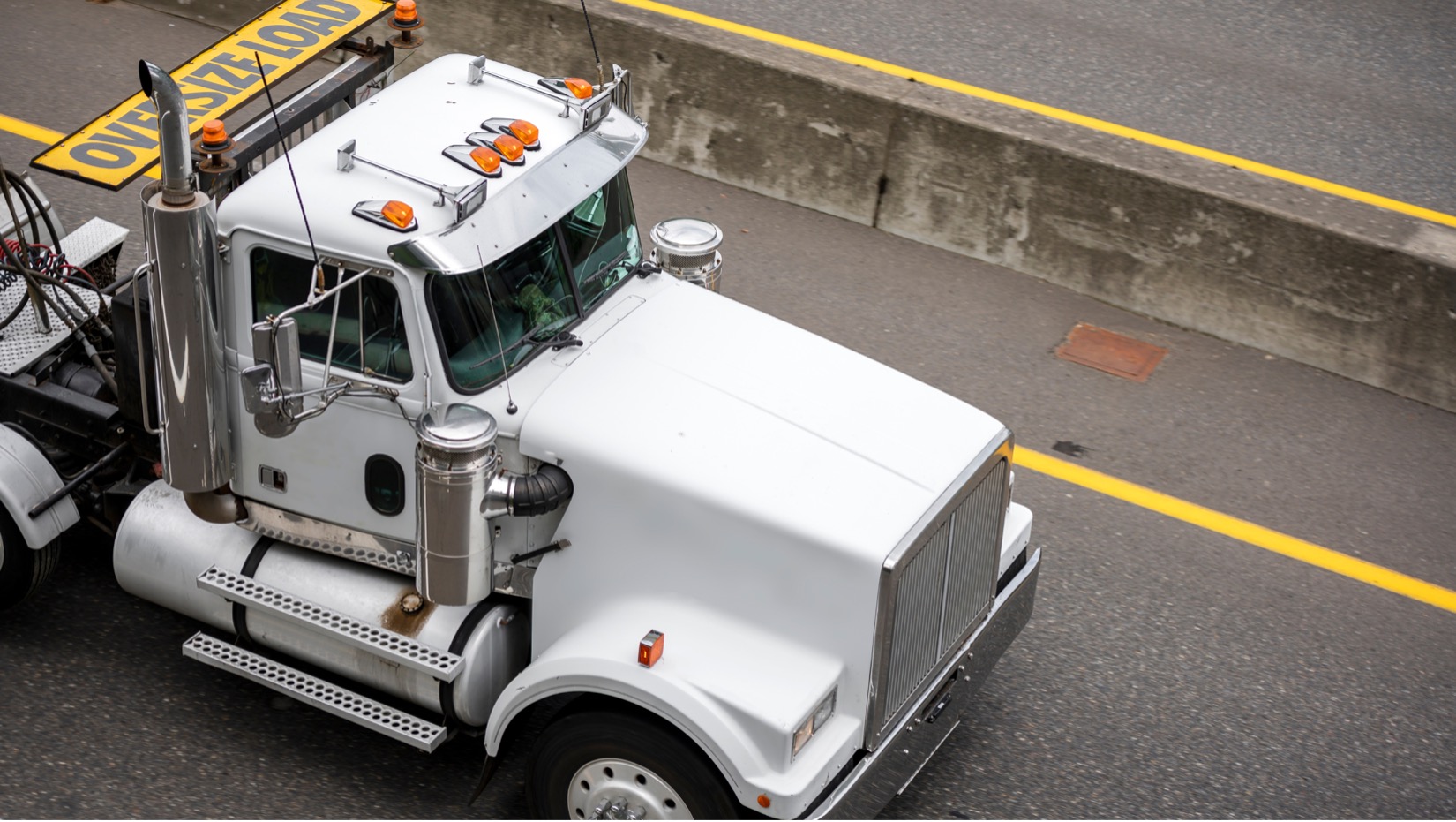 A Material Hauling Company in Kansas City Describes 6 Steps for Easier Oversize Equipment